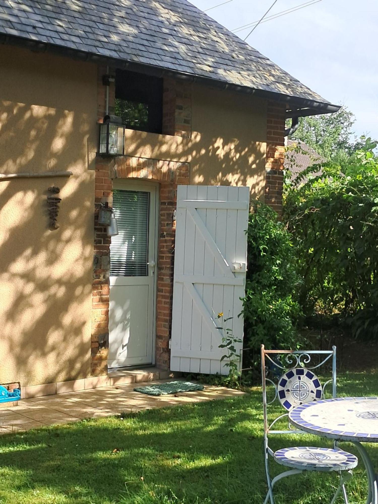 le buisson de la gariole ,chambre rhétaise Aubigny-sur-Nère Exterior foto